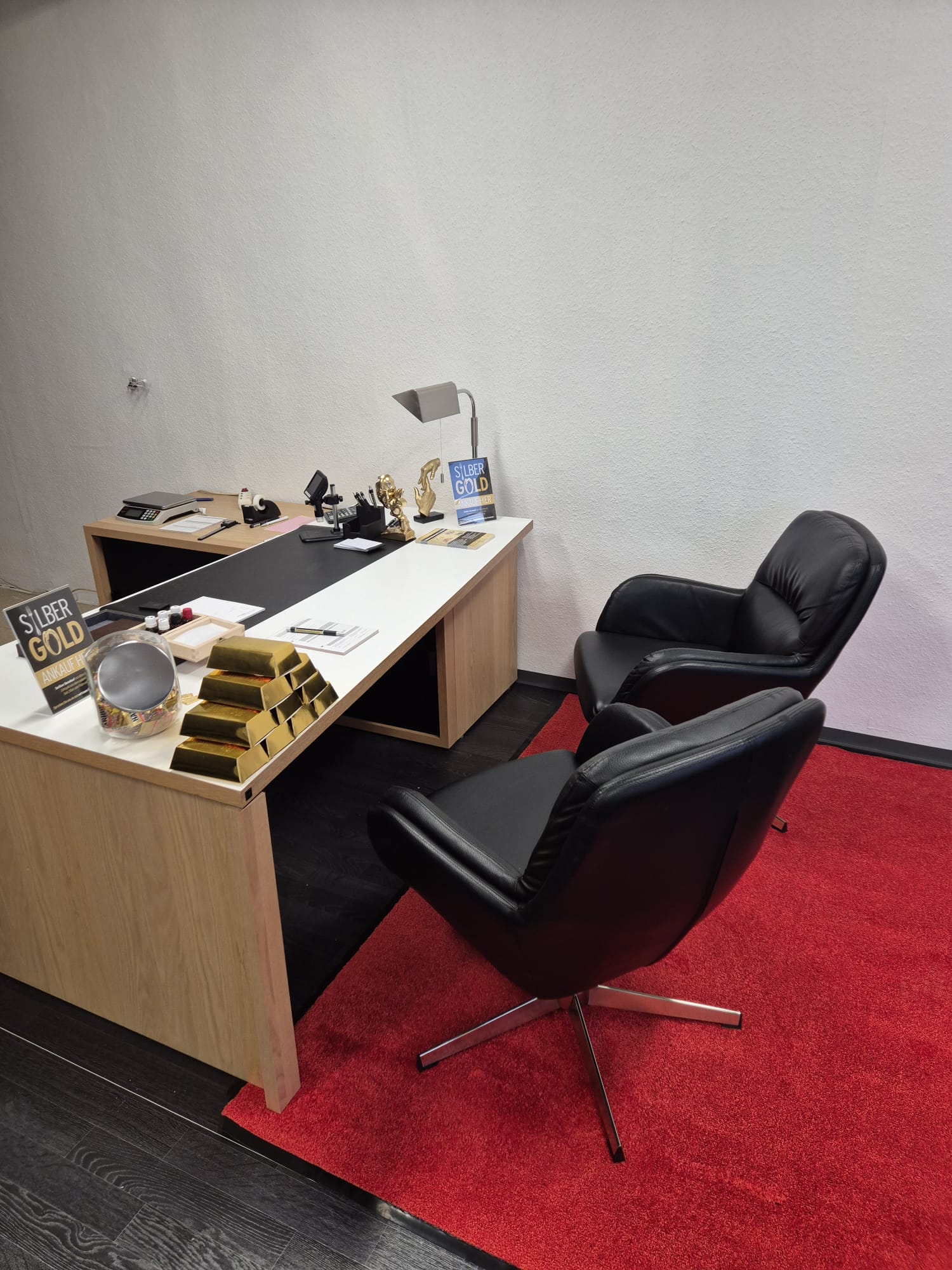 Persönlicher Beratungsplatz in der Goldankauf-Droste-Filiale Stockach